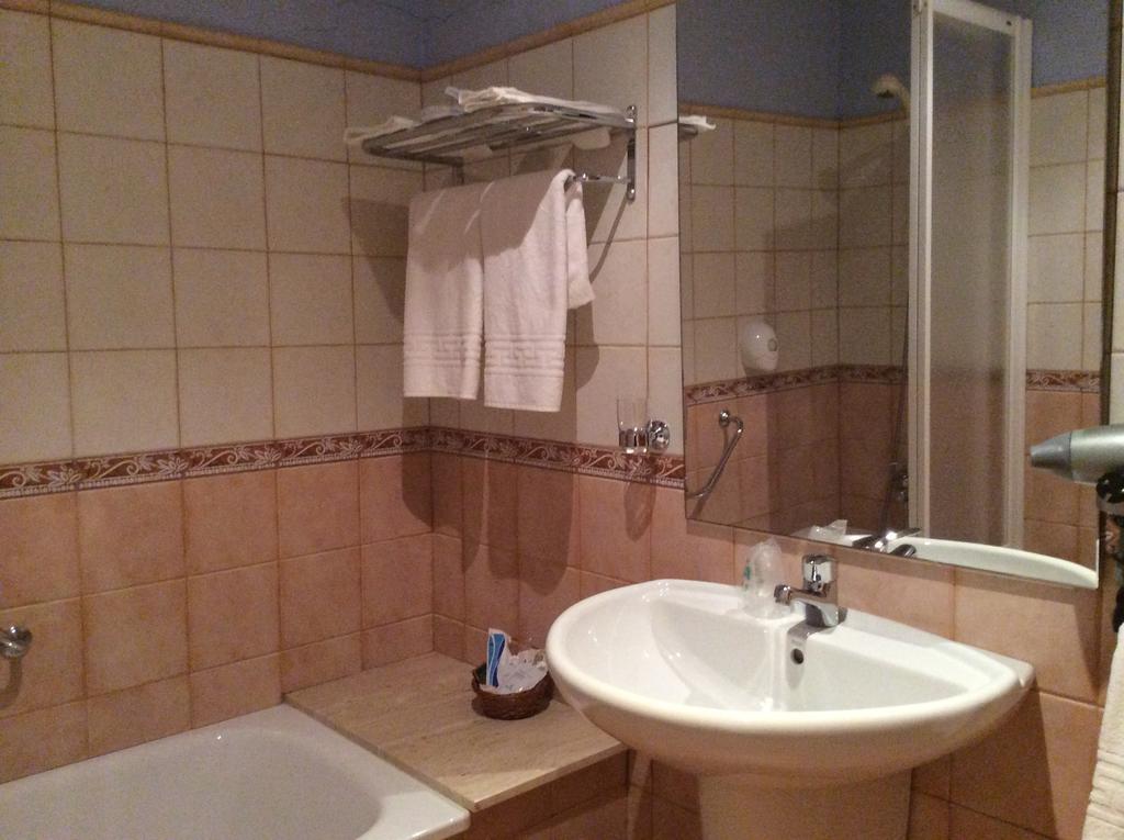 Hotel La Ribera ริเบราเดการ์ดอส ห้อง รูปภาพ